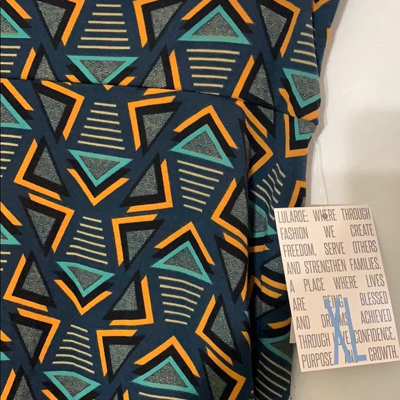 Lularoe Azure Large - Picture 2 of 3